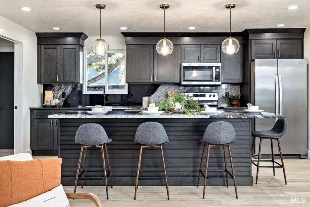 Mid Century Modern Boise-River Bungalow W/ Hot Tub Dış mekan fotoğraf